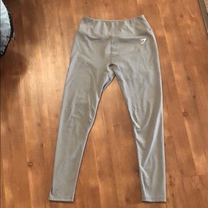 Gymshark dreamy leggings. Color: slate gray